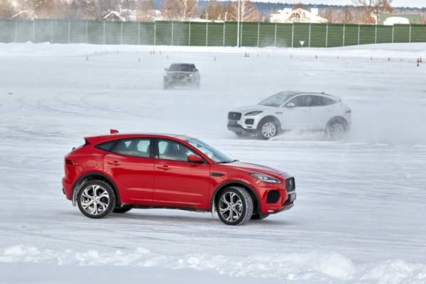 Тест-драйв Jaguar E-Pace: Кот у ворот Тест-драйв Jaguar E-Pace: Кот у ворот