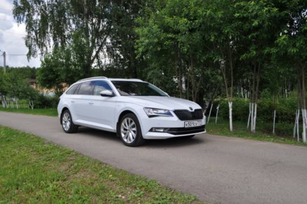 Skoda SuperB Combi: семейные ценности и никакого хулиганства 