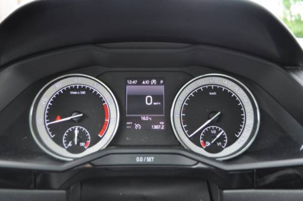 Skoda SuperB Combi: семейные ценности и никакого хулиганства 