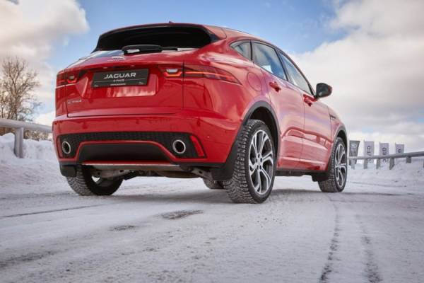 Тест-драйв Jaguar E-Pace: Кот у ворот Тест-драйв Jaguar E-Pace: Кот у ворот