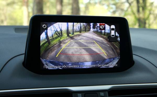 Тест-драйв Mazda 3: Луноликая Тест-драйв Mazda 3: Луноликая