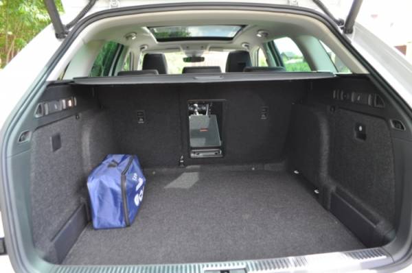 Skoda SuperB Combi: семейные ценности и никакого хулиганства 