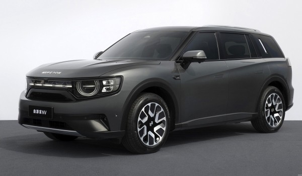 Кроссовер Niutron NV: последователь электроскутеров