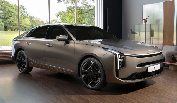 Обновленный седан Kia K8 примерил свежий фирменный стиль Обновленный седан Kia K8 примерил свежий фирменный стиль