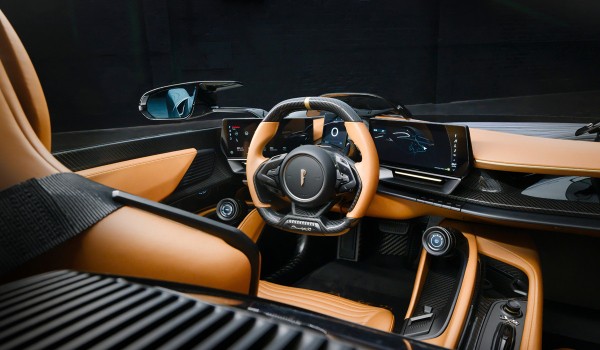 Pininfarina представила два эксклюзивных открытых гиперкара Pininfarina представила два эксклюзивных открытых гиперкара