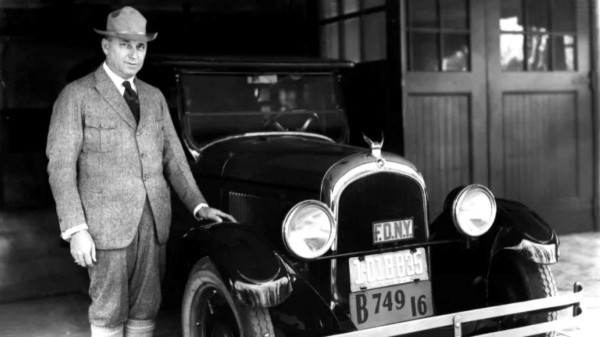 Наследник Уолтера Крайслера хочет выкупить компанию у концерна Stellantis Наследник Уолтера Крайслера хочет выкупить компанию у концерна Stellantis