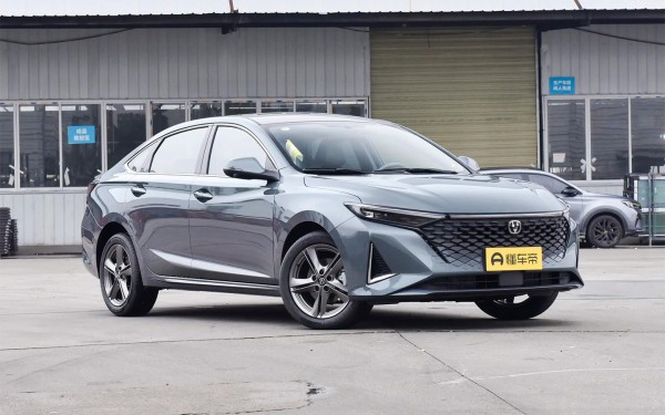 «Руль китайский»: что известно про новые автомобили Volga
«Руль китайский»: что известно про новые автомобили Volga