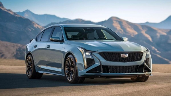 Суперседан Cadillac CT5-V Blackwing стал еще экстремальнее Суперседан Cadillac CT5-V Blackwing стал еще экстремальнее