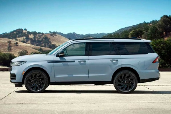 Американцы представили роскошный внедорожник Lincoln Navigator 2025 года Американцы представили роскошный внедорожник Lincoln Navigator 2025 года
