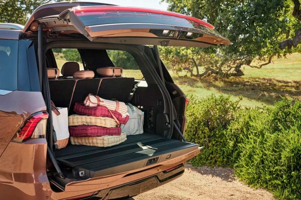 Американцы представили роскошный внедорожник Lincoln Navigator 2025 года Американцы представили роскошный внедорожник Lincoln Navigator 2025 года