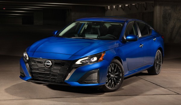 Дайджест дня: Bestune T90 для России, пробка из беспилотников и другие события индустрии Дайджест дня: Bestune T90 для России, пробка из беспилотников и другие события индустрии