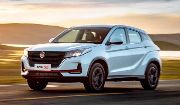 В России начались продажи компактных кроссоверов DFSK 500 В России начались продажи компактных кроссоверов DFSK 500