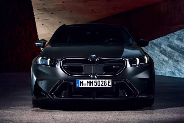 BMW M5 Touring G99: «заряженный» универсал на базе свежего седана M5 G90 BMW M5 Touring G99: «заряженный» универсал на базе свежего седана M5 G90