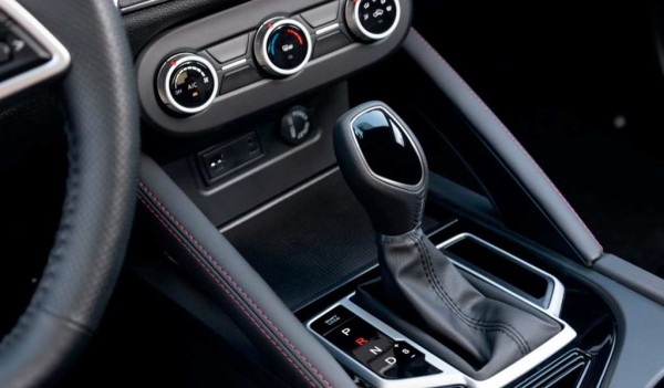 В России стартовали продажи компактного кроссовера DFSK 500 В России стартовали продажи компактного кроссовера DFSK 500