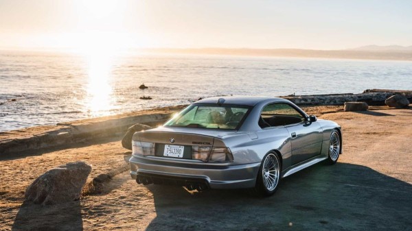 В США построили классическую «восьмерку» BMW с двигателем V10 В США построили классическую «восьмерку» BMW с двигателем V10