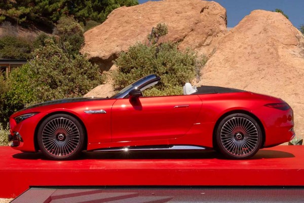 Mercedes-Maybach SL 680 Monogram Series: немцы показали роскошный двухместный родстер Mercedes-Maybach SL 680 Monogram Series: немцы показали роскошный двухместный родстер