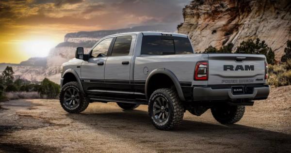 Чем отличается пикап Ram 2500 2024 года в новой версии Lunar Editions Чем отличается пикап Ram 2500 2024 года в новой версии Lunar Editions
