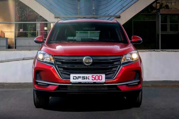 В России стартовали продажи компактного кроссовера DFSK 500 В России стартовали продажи компактного кроссовера DFSK 500