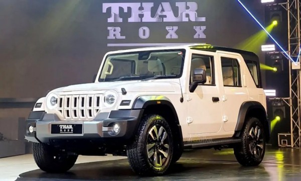 Обман зрения: пятидверный внедорожник Mahindra Thar Roxx Обман зрения: пятидверный внедорожник Mahindra Thar Roxx