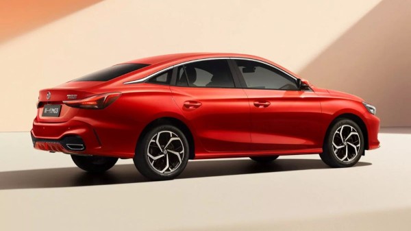 Показан обновленный седан MG 5 Показан обновленный седан MG 5