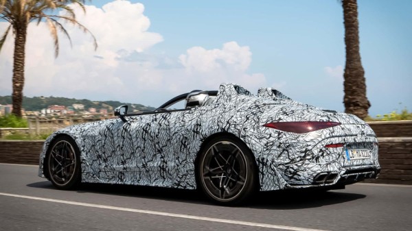 Mercedes-AMG начинает испытания нового спортивного кабриолета PureSpeed Mercedes-AMG начинает испытания нового спортивного кабриолета PureSpeed