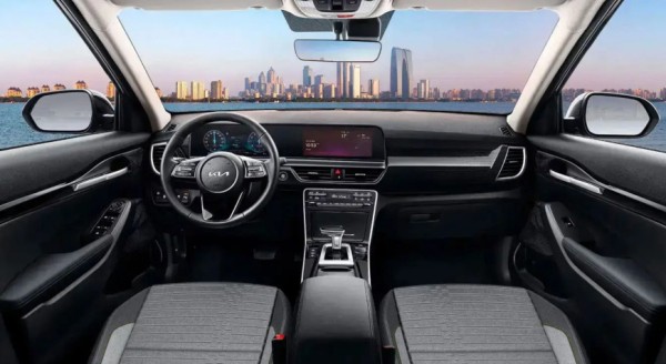 Новые Kia Seltos и Sorento прибыли в Москву через параллельный импорт