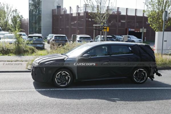 Прототип хэтчбека Kia K4 попал в аварию