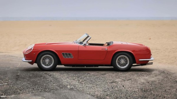 Самые дорогие автомобили, которые продаются на аукционе в Монтерее 