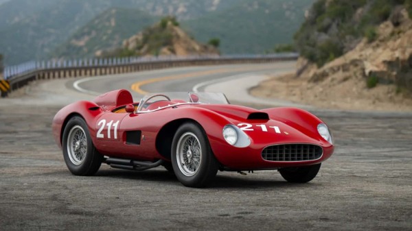 Самые дорогие автомобили, которые продаются на аукционе в Монтерее 