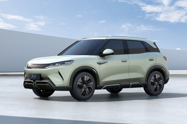 Сборку Lada Iskra усложнил дефицит комплектующих Сборку Lada Iskra усложнил дефицит комплектующих