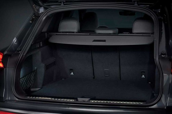 Немцы представили новый Audi Q5 и его «подогретую» версию SQ5 Немцы представили новый Audi Q5 и его «подогретую» версию SQ5