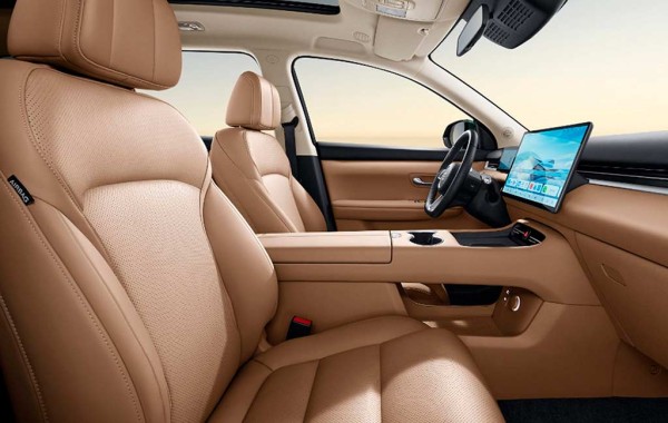 В Китае обновили гибридный кроссовер Fengon E5: это донор «российского» Evolute i-Space В Китае обновили гибридный кроссовер Fengon E5: это донор «российского» Evolute i-Space