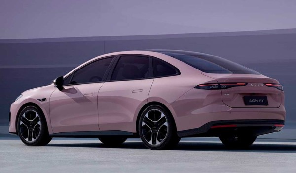 Китайцы из GAC представили недорогой электрический седан Aion RT Китайцы из GAC представили недорогой электрический седан Aion RT