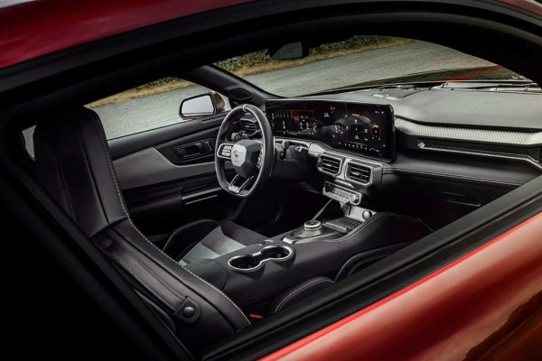 Ford Mustang GTD: самая мощная товарная версия модели с 826-сильным движком Ford Mustang GTD: самая мощная товарная версия модели с 826-сильным движком