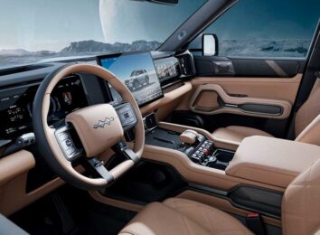 Китайцы из BYD представили большой трехрядный внедорожник Leopard 8 Китайцы из BYD представили большой трехрядный внедорожник Leopard 8