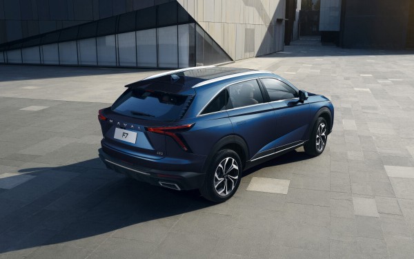 
            Новый Haval F7 и его основные конкуренты в России. Комплектации и цены
        