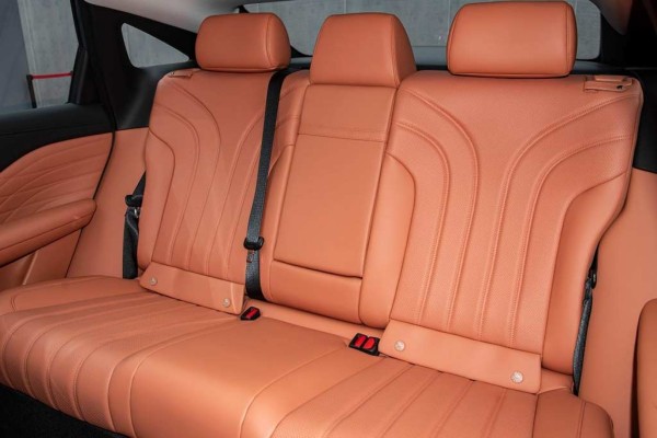 Китайцы из GAC представили недорогой электрический седан Aion RT Китайцы из GAC представили недорогой электрический седан Aion RT