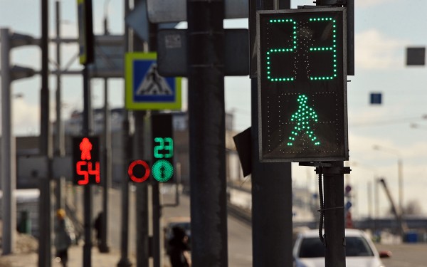 «Умные» камеры, нейросети, светофоры-шпионы: чего бояться водителям
«Умные» камеры, нейросети, светофоры-шпионы: чего бояться водителям