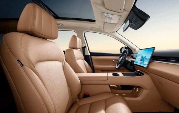 Китайцы из Seres представили трехрядный гибридный кроссовер Landian E5 Plus Китайцы из Seres представили трехрядный гибридный кроссовер Landian E5 Plus