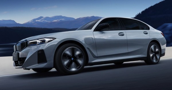 Электроседан BMW i3 в КНР получил два варианта АКБ Электроседан BMW i3 в КНР получил два варианта АКБ