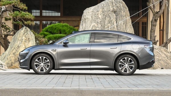 Компании Chery и Huawei полностью рассекретили кроссовер Luxeed R7 Компании Chery и Huawei полностью рассекретили кроссовер Luxeed R7