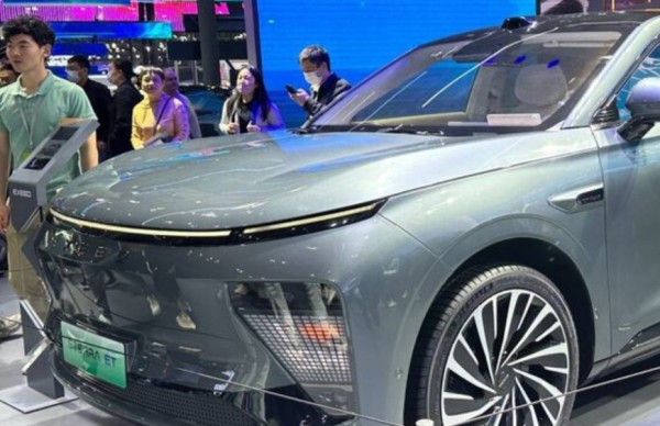 Гибридный кроссовер Exlantix ET с полным приводом и премиум-оснащением готовится к российскому рынку Гибридный кроссовер Exlantix ET с полным приводом и премиум-оснащением готовится к российскому рынку