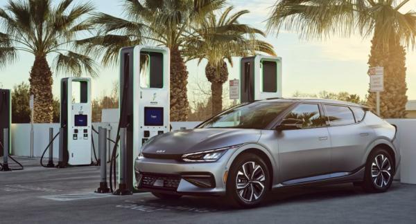 Kia пытается привлечь владельцев Tesla скидками Kia пытается привлечь владельцев Tesla скидками