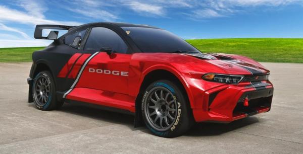 Компания Dodge наконец-то выпустила 1070-сильную версию хэтчбека Hornet Компания Dodge наконец-то выпустила 1070-сильную версию хэтчбека Hornet