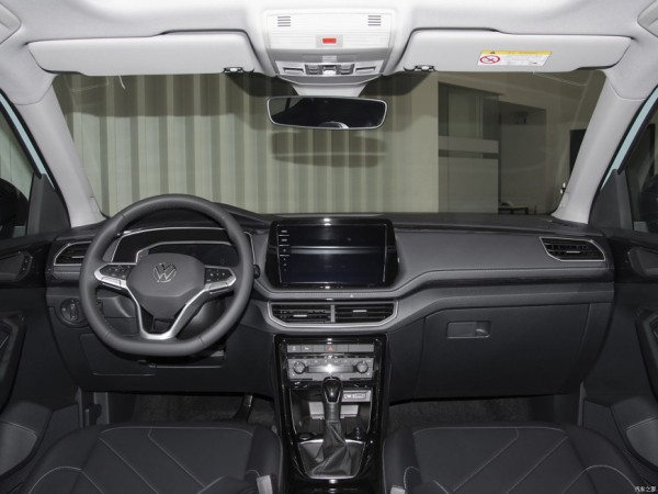 Начались продажи кроссовера Volkswagen Tharu XR за 960 тысяч рублей Начались продажи кроссовера Volkswagen Tharu XR за 960 тысяч рублей