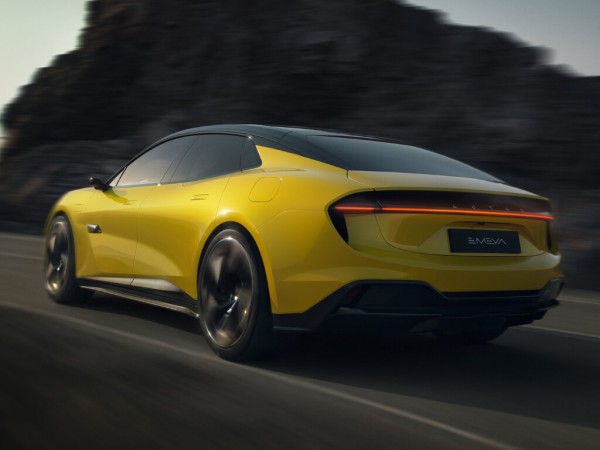 В России выставили на продажу крутой суперседан от Lotus В России выставили на продажу крутой суперседан от Lotus