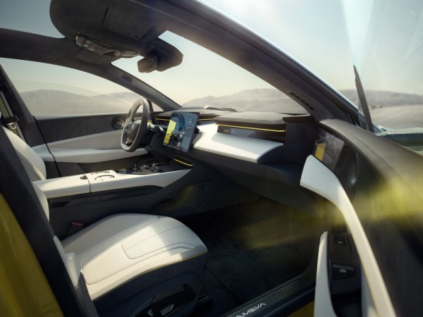 В России выставили на продажу крутой суперседан от Lotus В России выставили на продажу крутой суперседан от Lotus