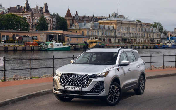 
            Популярные китайские машины в России. За сколько их можно купить в КНР
        