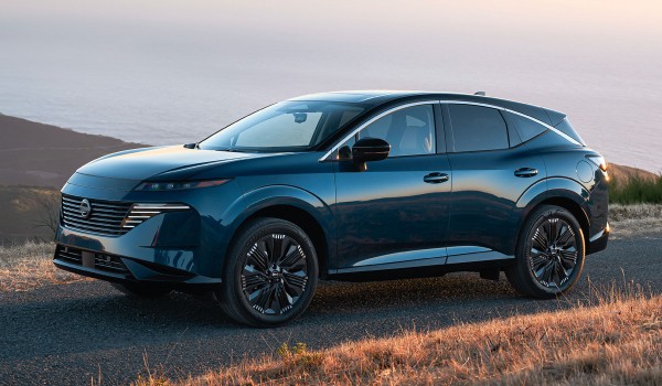 Кроссовер Nissan Murano перешел в четвертое поколение Кроссовер Nissan Murano перешел в четвертое поколение