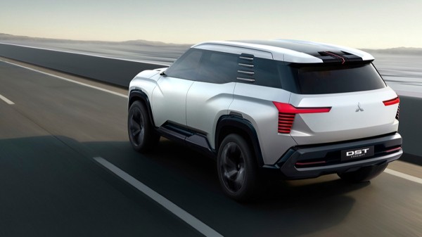 Концепт Mitsubishi DST стал предвестником нового семиместного кроссовера Концепт Mitsubishi DST стал предвестником нового семиместного кроссовера